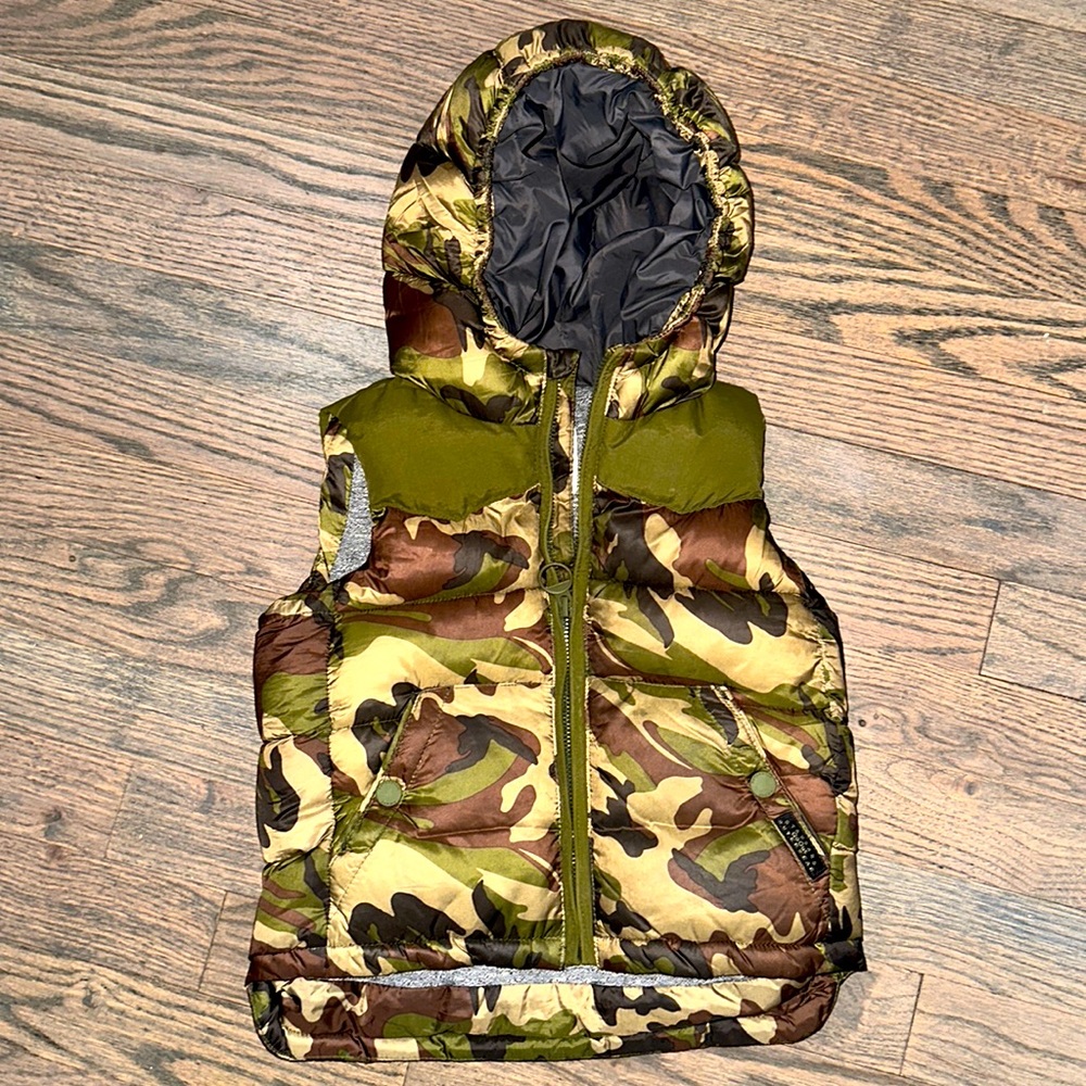 Zara Baby Boys Like New Hooded Green Camo Puffer Vest Jacket 12-18 M
